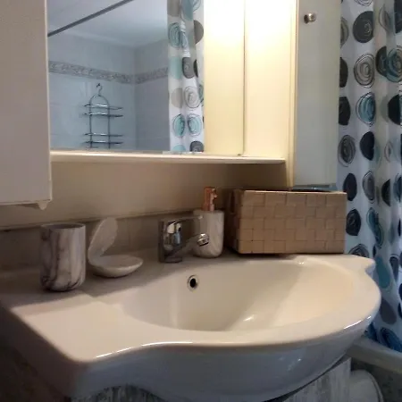 Retro Apartment *